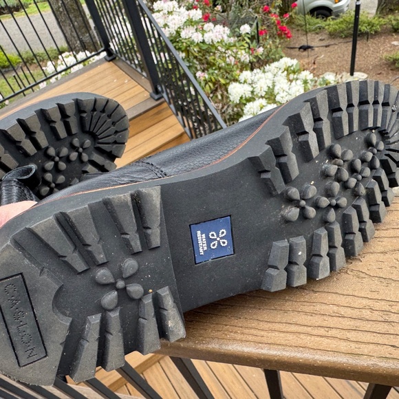 Caslon Nordstrom Miller Water Resistant Lug Black Chelsea Boot (Women) - Picture 9 of 9